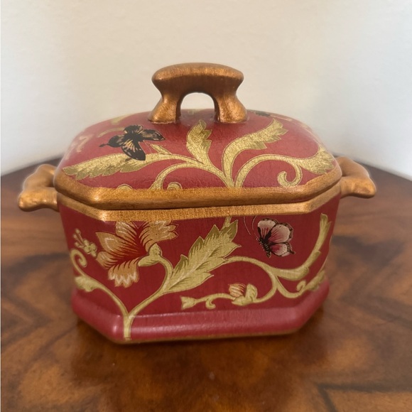 Decorative Hand Painted Resin Box With Handles 7” - Picture 2 of 8